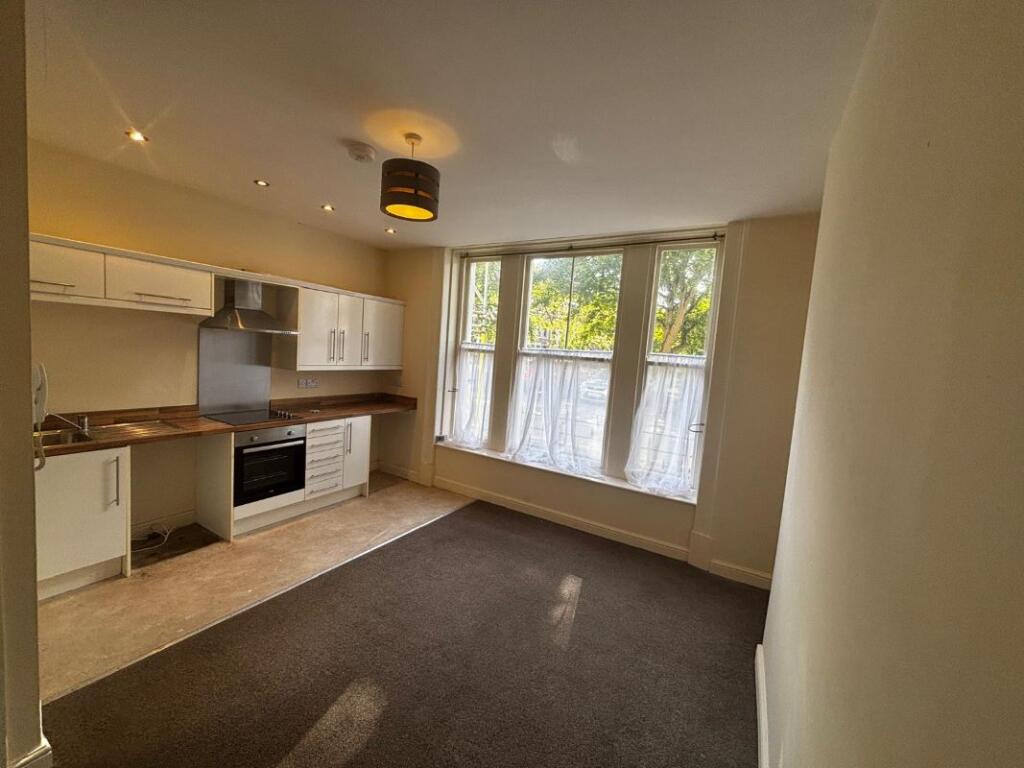 Apartment in Scarborough, St Nicholas Cliff, The Old Town - View 3