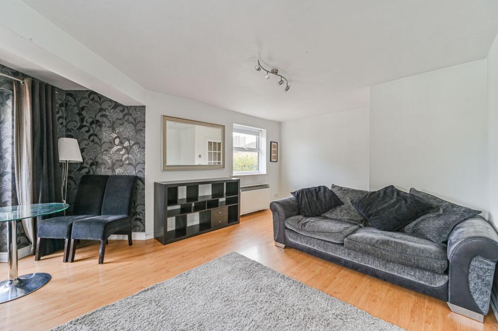 Apartment in London - View 5