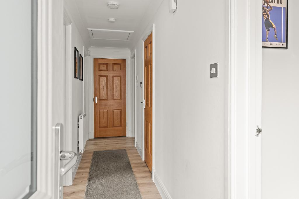 Apartment in Larbert, Kinnaird Village - View 4