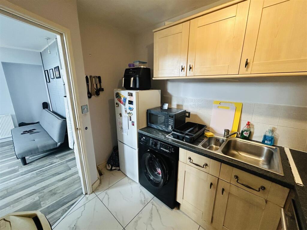 Apartment in Leominster, Herefordshire - View 5