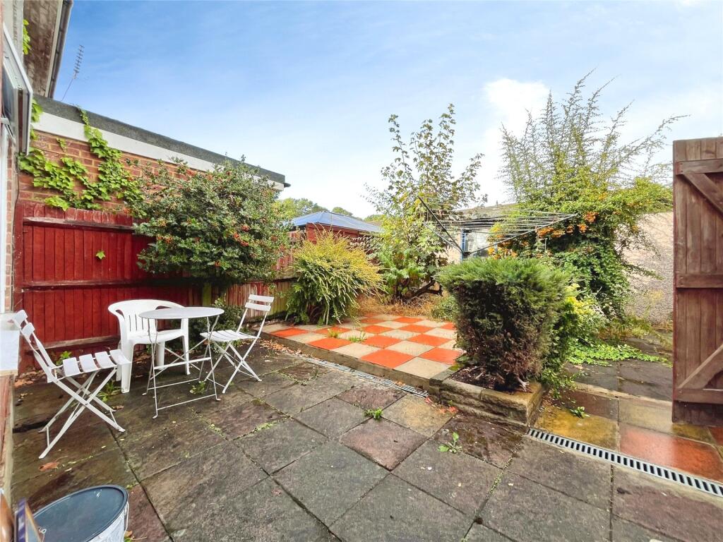 House in Twickenham - View 5