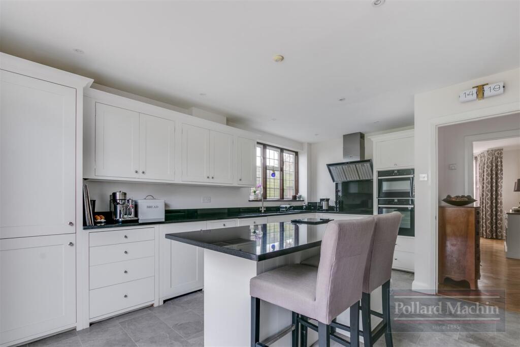House in South Croydon, Sanderstead - View 5