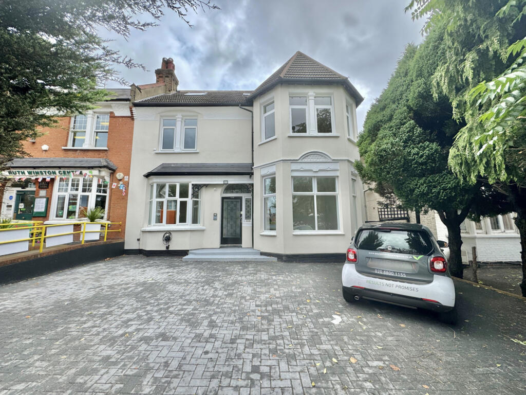 Main image of property: Green Lanes, Palmers Green, N13