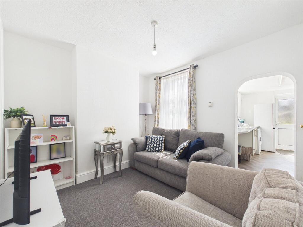 House in Gloucester - View 3