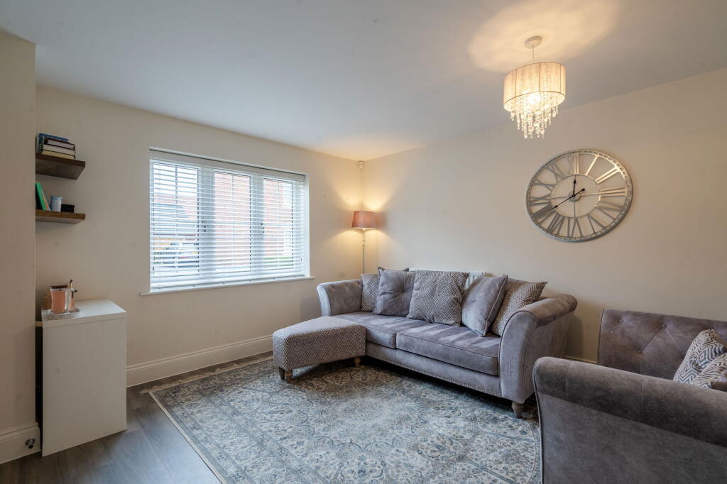Darlash Road, Weston Turville, Aylesbury, HP22 5ZJ photo 4