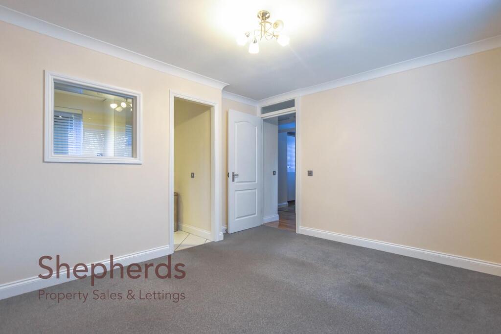 Apartment in Broxbourne, Wormley - More