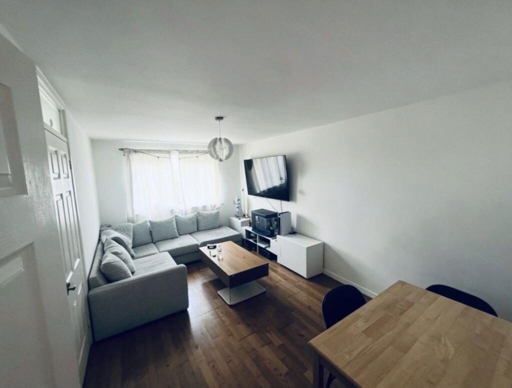 Cambridge Gardens, London, N10 2LN - View 2
