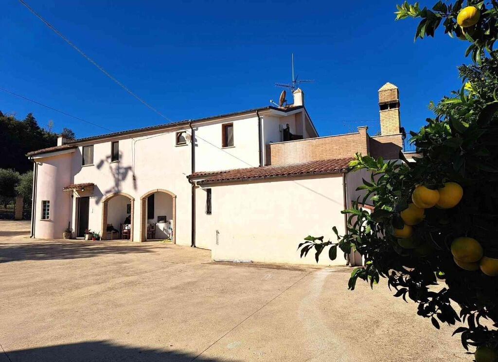 Main image of property: Abruzzo, Teramo, Atri