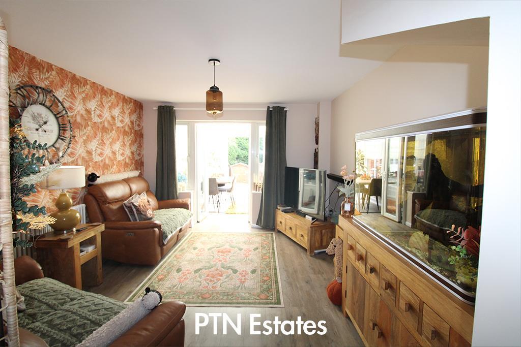 House in Brierley Hill, Quarry Bank - View 5