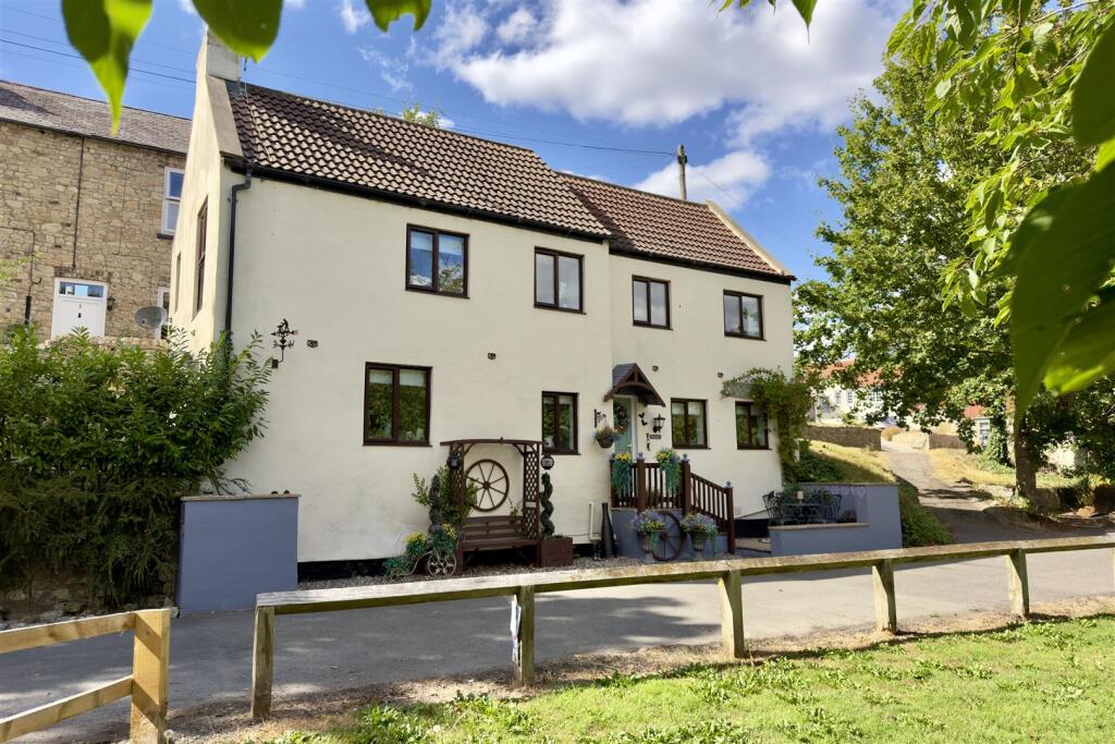 Blacksmith's, Monks End, Aycliffe Village, DL5 6LR. photo 4