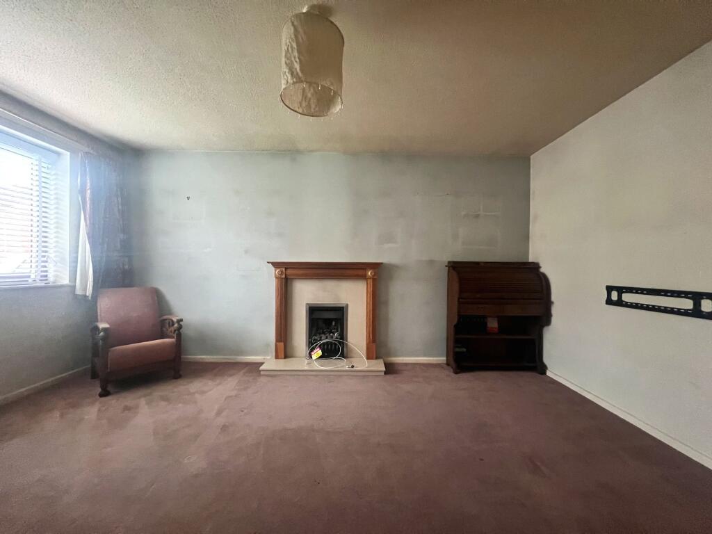 Hazel Close, Gloucester, GL2 photo 4