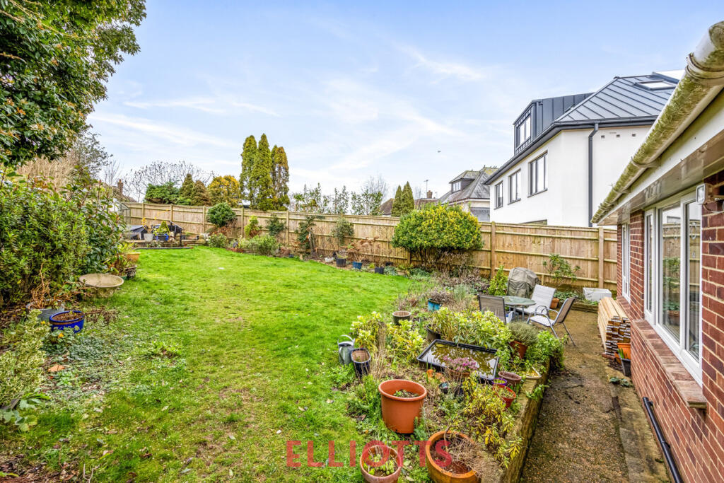 Benett Drive, Hove photo 4