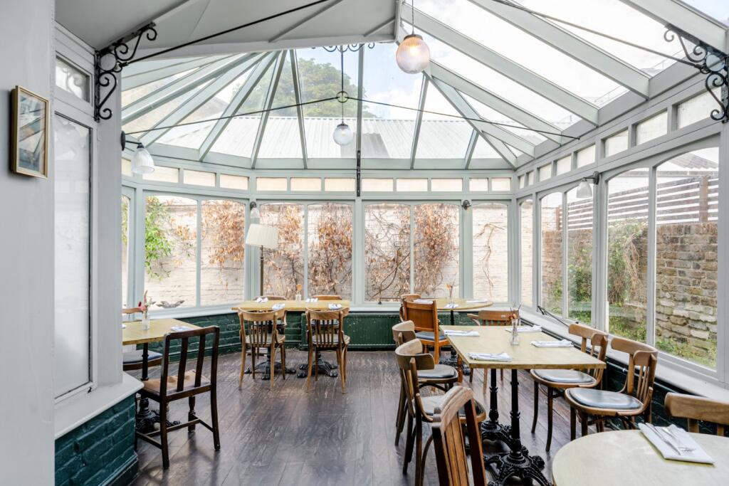Apartment in London, Kensal Town, Maida Vale - View 3