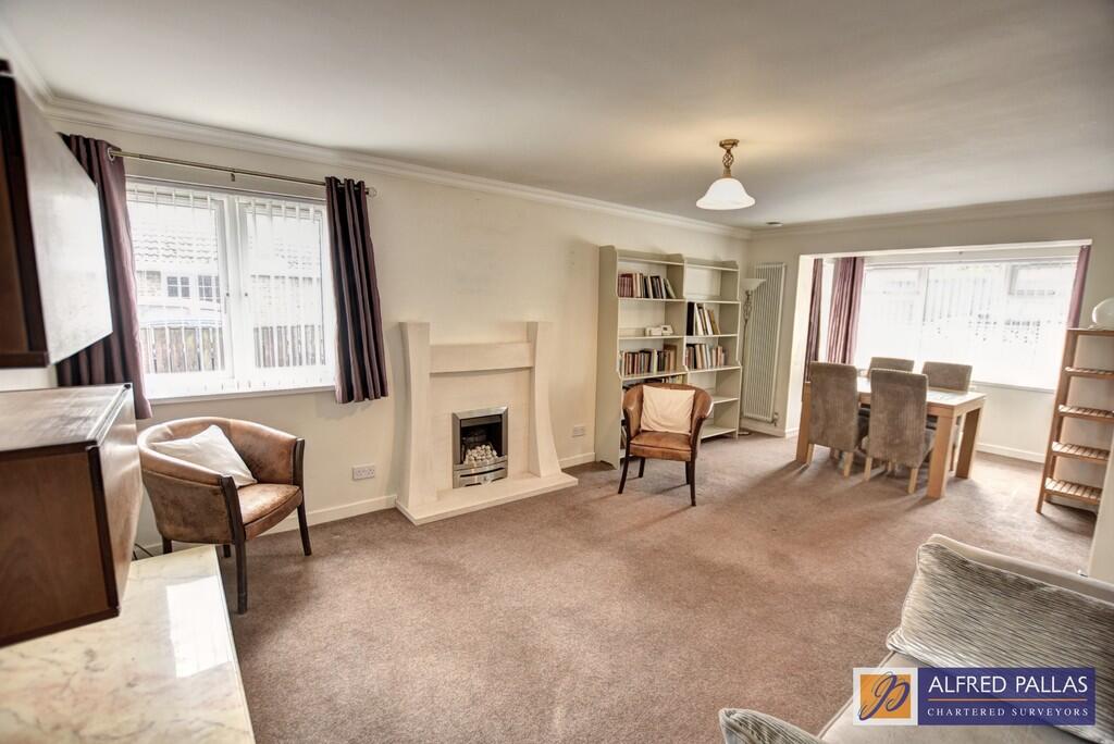 Whiterocks Grove, Whitburn photo 5