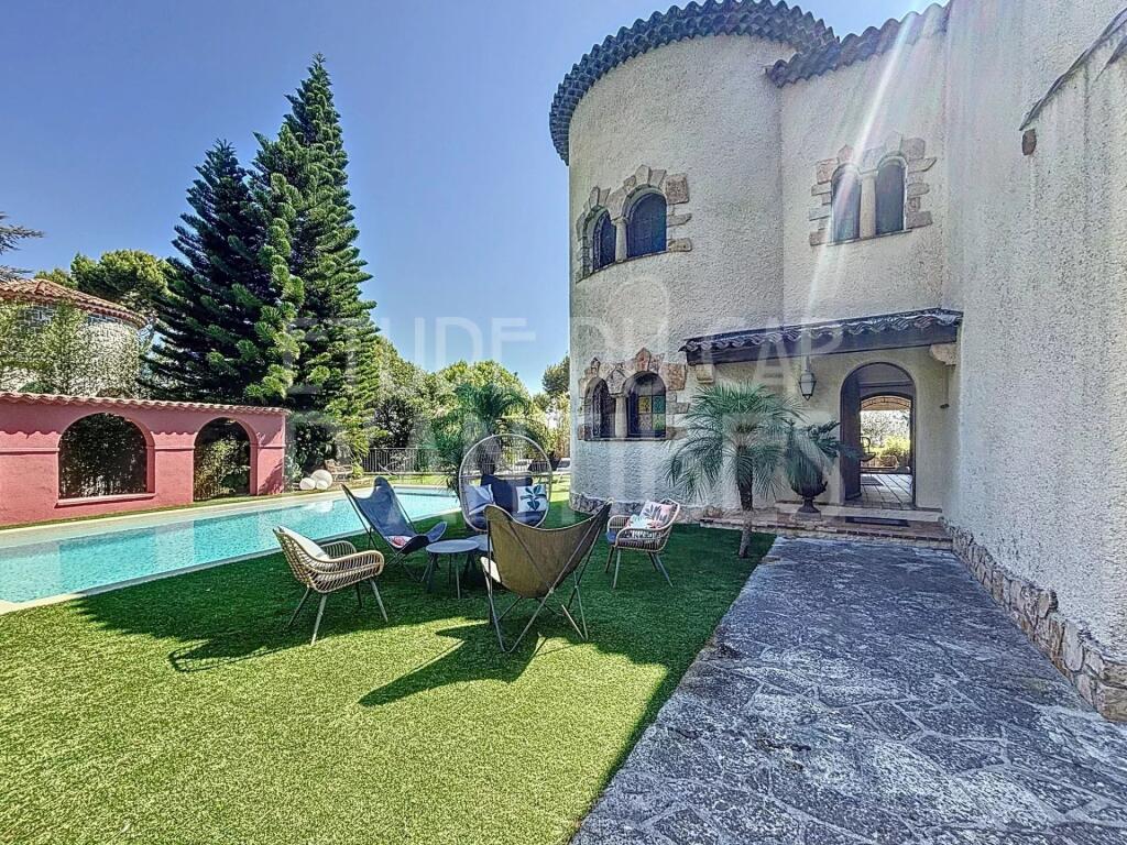 Main image of property: Provence-Alps-Cote d`Azur, Alpes-Maritimes, Antibes