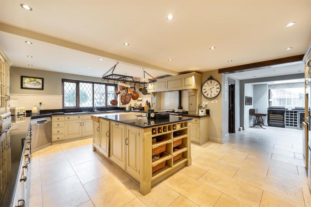 High Road, Chipstead, Surrey photo 4