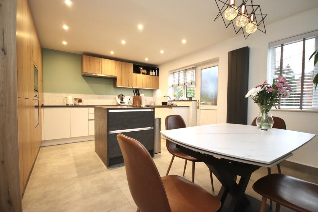 Milton Close, Cherry Willingham photo 3