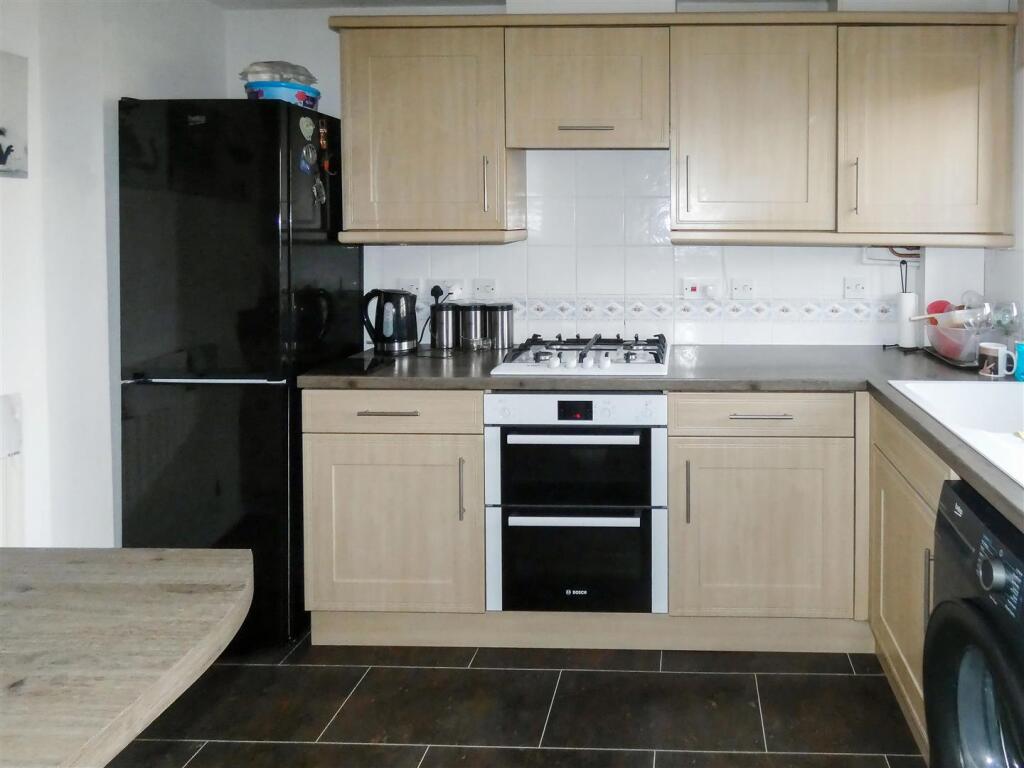 Larkspur Close, Marlborough Place, Littlehampton photo 4
