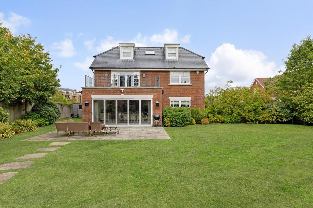 House in Slough - View 4