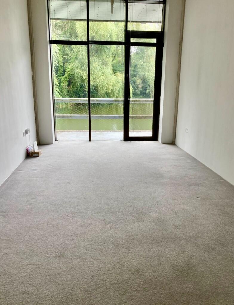 Apartment in Bristol - View 3