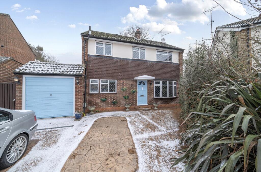 Main image of property: Nightingale Gardens, Sandhurst, Berkshire, GU47
