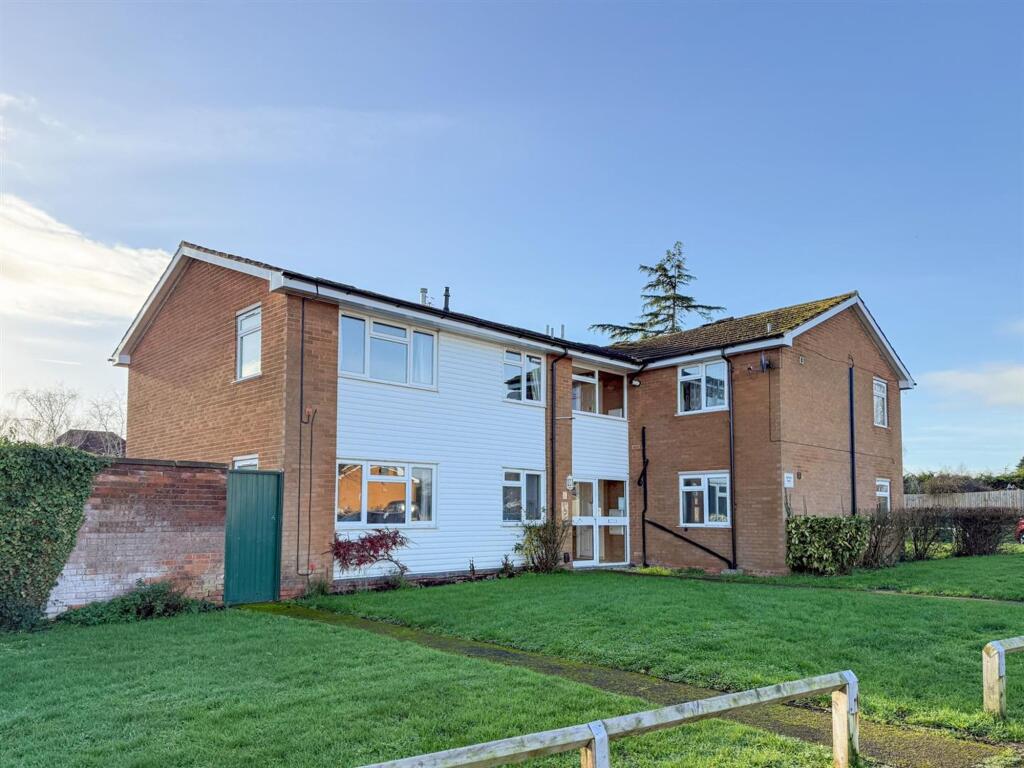 Main image of property: Hertford Road, Stratford-Upon-Avon, CV37