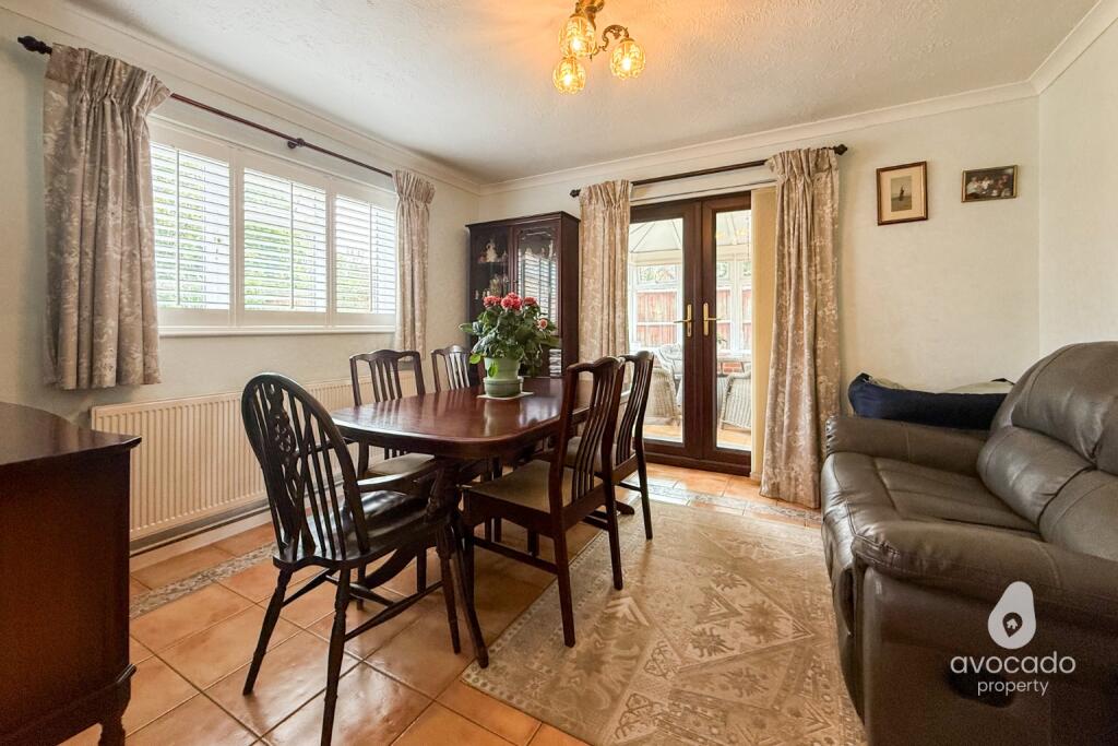 House in Reading, Earley - More