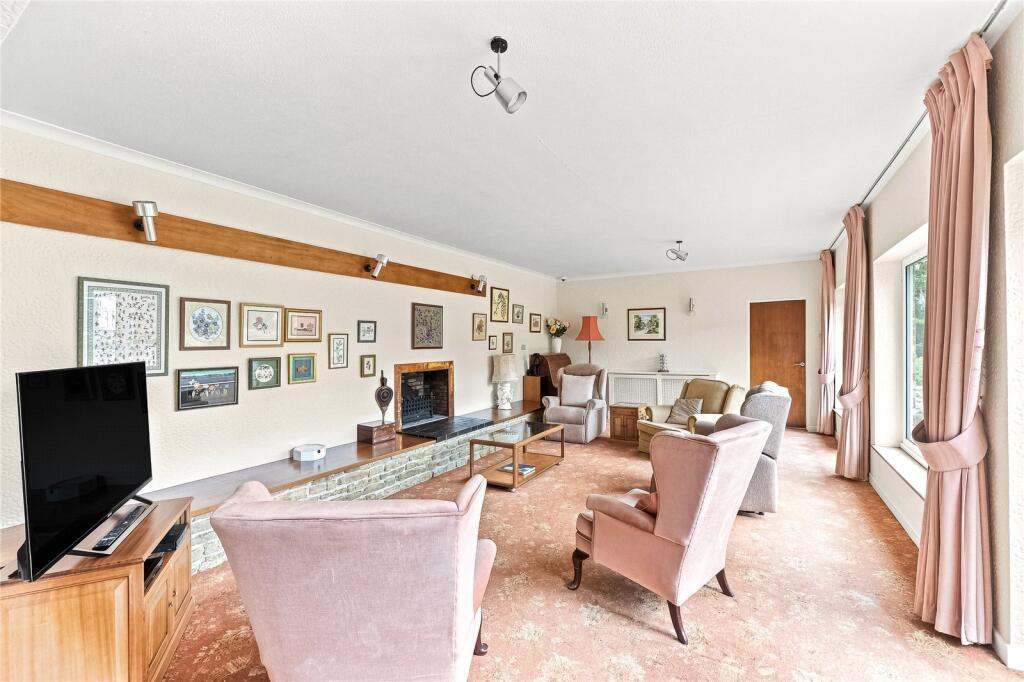 House in Sharnbrook, Bedford - More