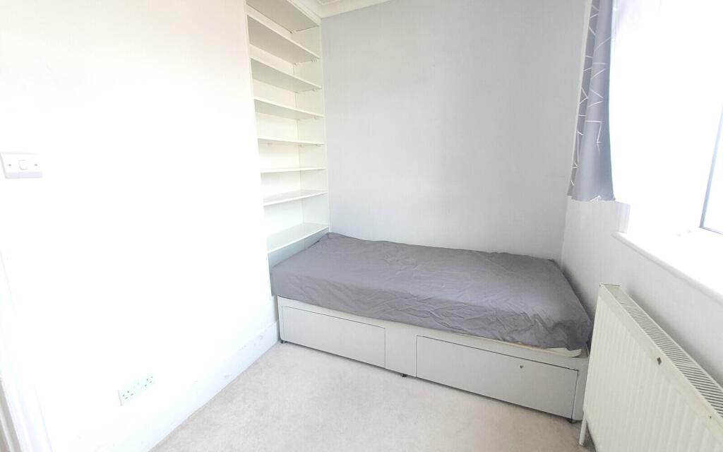 Apartment in Harrow - More