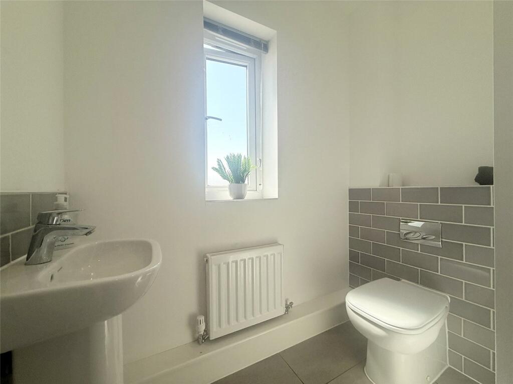 House in Exeter - View 5