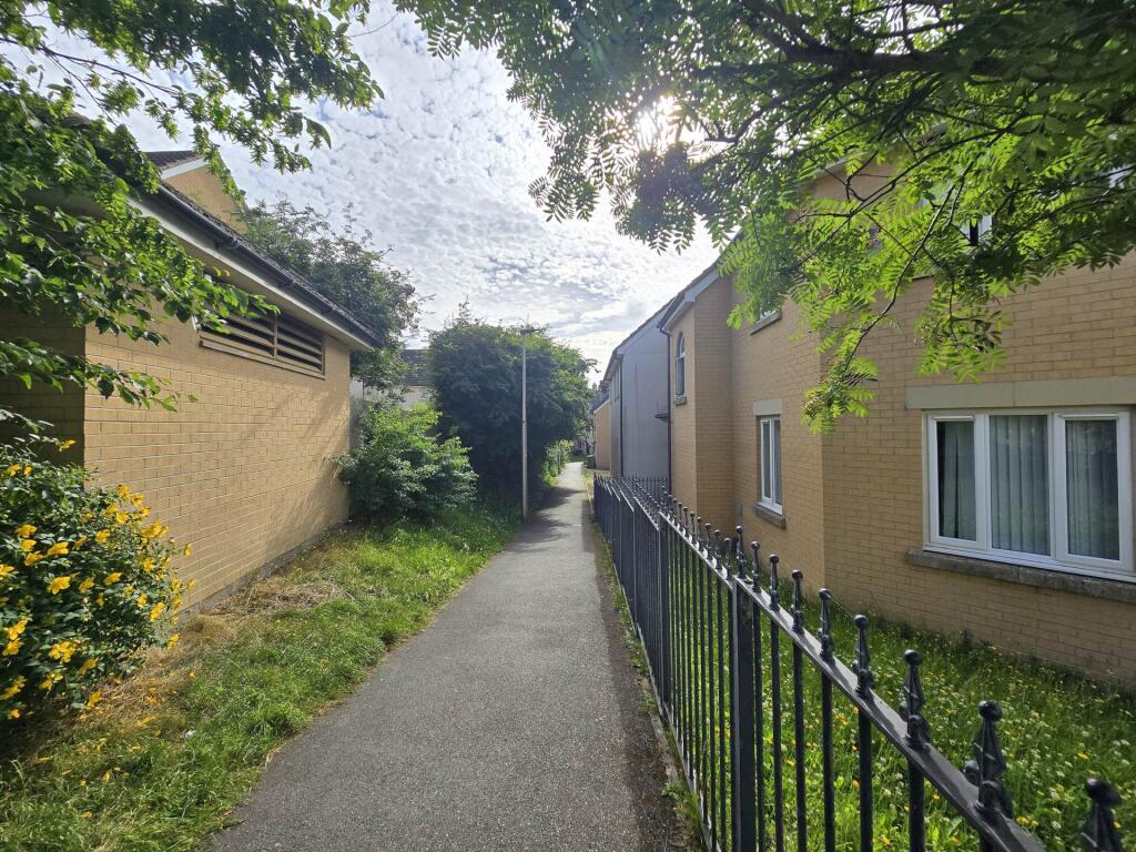 43, Biddiblack Way photo 2