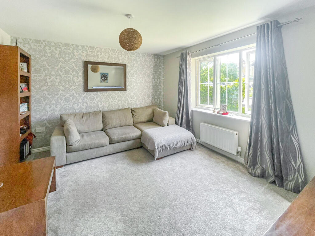 Wheathouse Grove, Birkby, Huddersfield, Kirklees photo 2