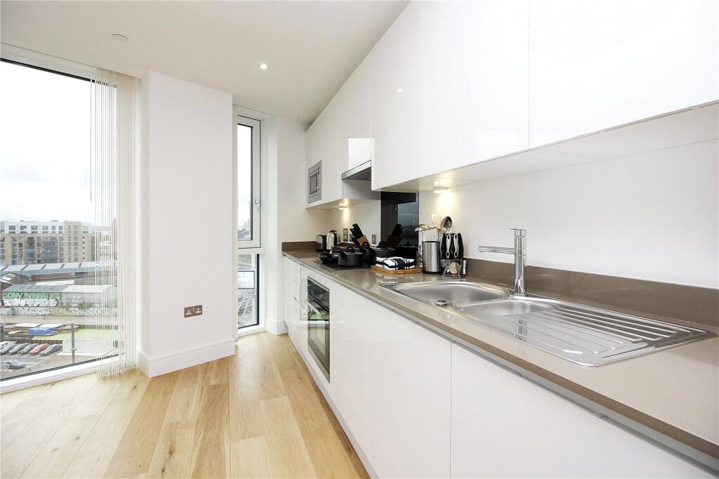 Main image of property: Sky View Tower, Stratford, E15