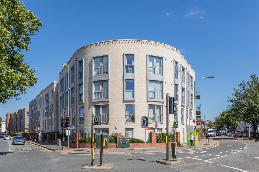 Apartment in London, Leyton - View 3