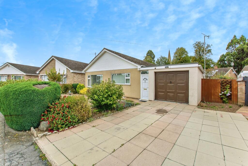 3-bed bungalow on Sylvden Drive, Wisbech, £240,000