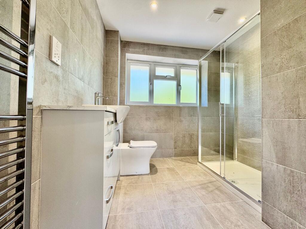 House in Luton, Hart Hill - View 5