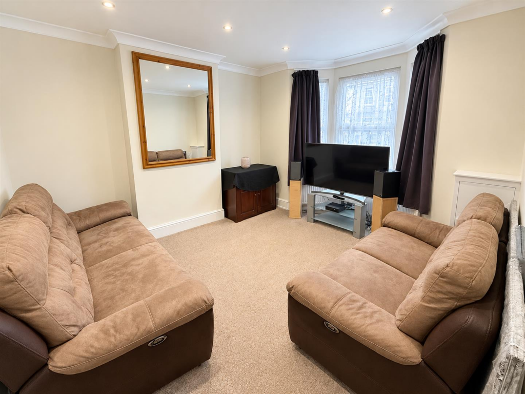 House in Southall - View 2