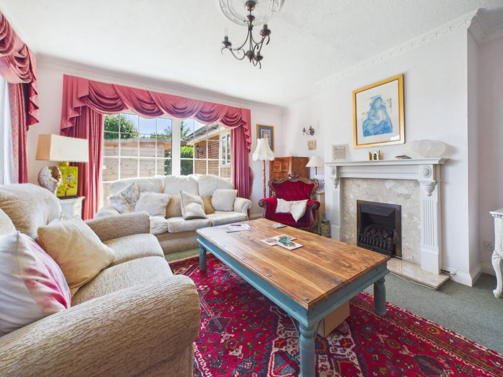 House in Torquay - More