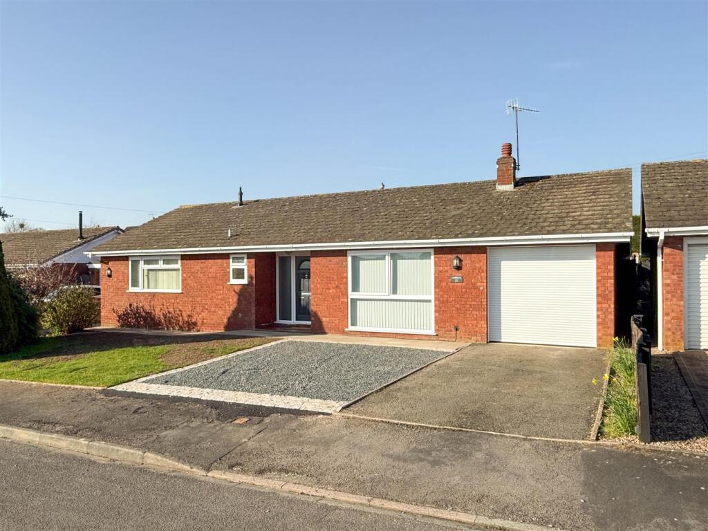 Main image of property: Hillview Gardens, Ryall, Upton-Upon-Severn, Worcester