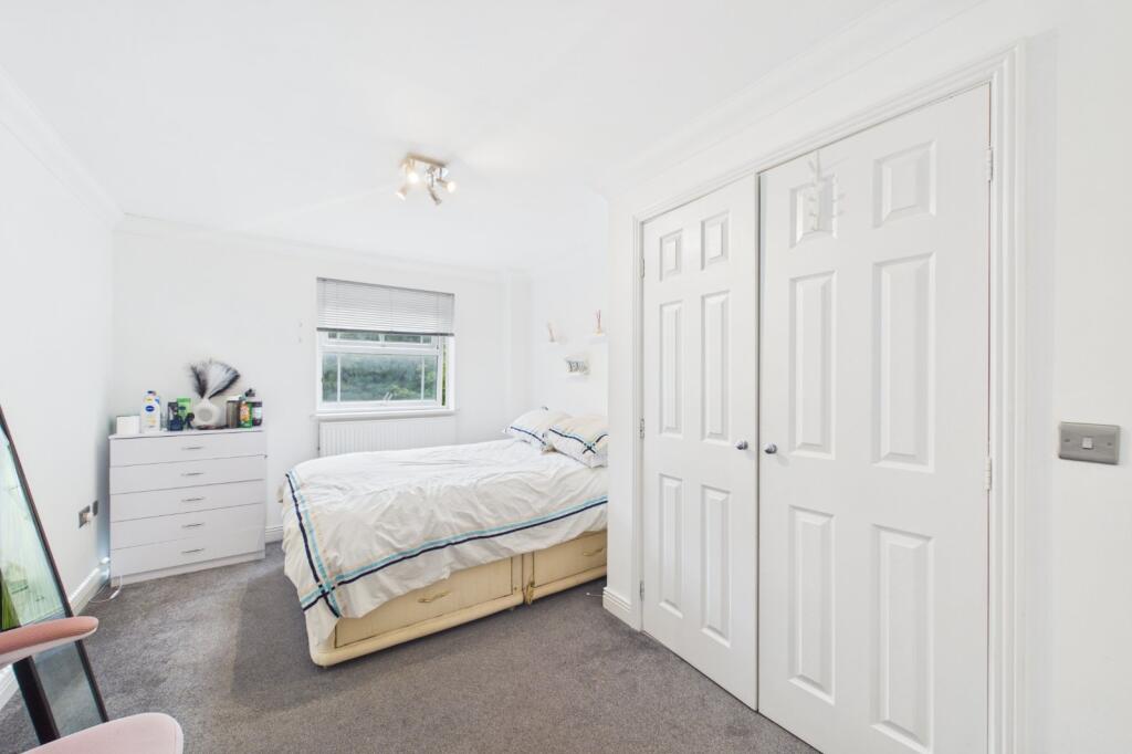 Shepherds Spring Lane, Andover, Hampshire, SP10 photo 4