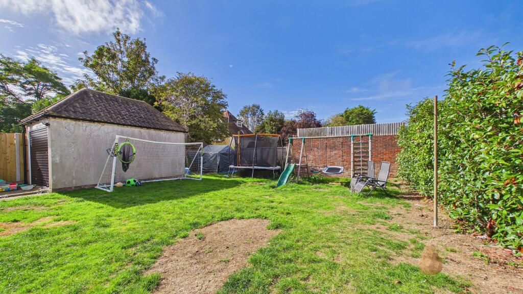 Broadmark Lane, Rustington, BN16 photo 4