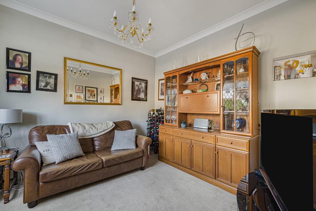 House in London - View 5