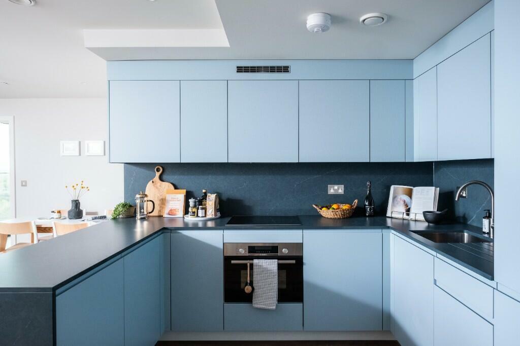 Apartment in Guildford - View 2