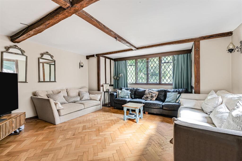 The Avenue, Radlett photo 4