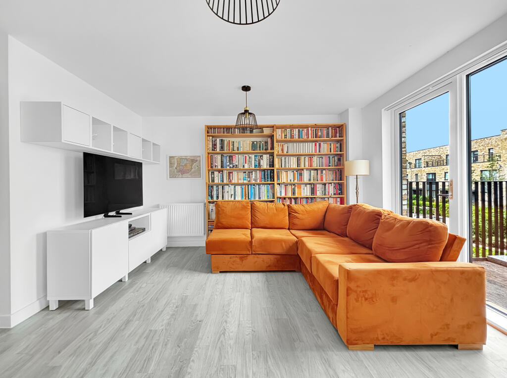 Apartment in Cambridge, Trumpington - View 4
