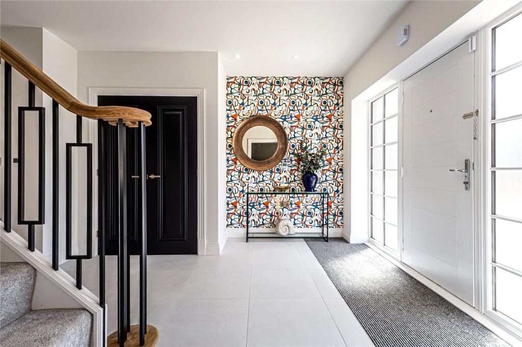 House in Hatfield, North Mymms - View 4