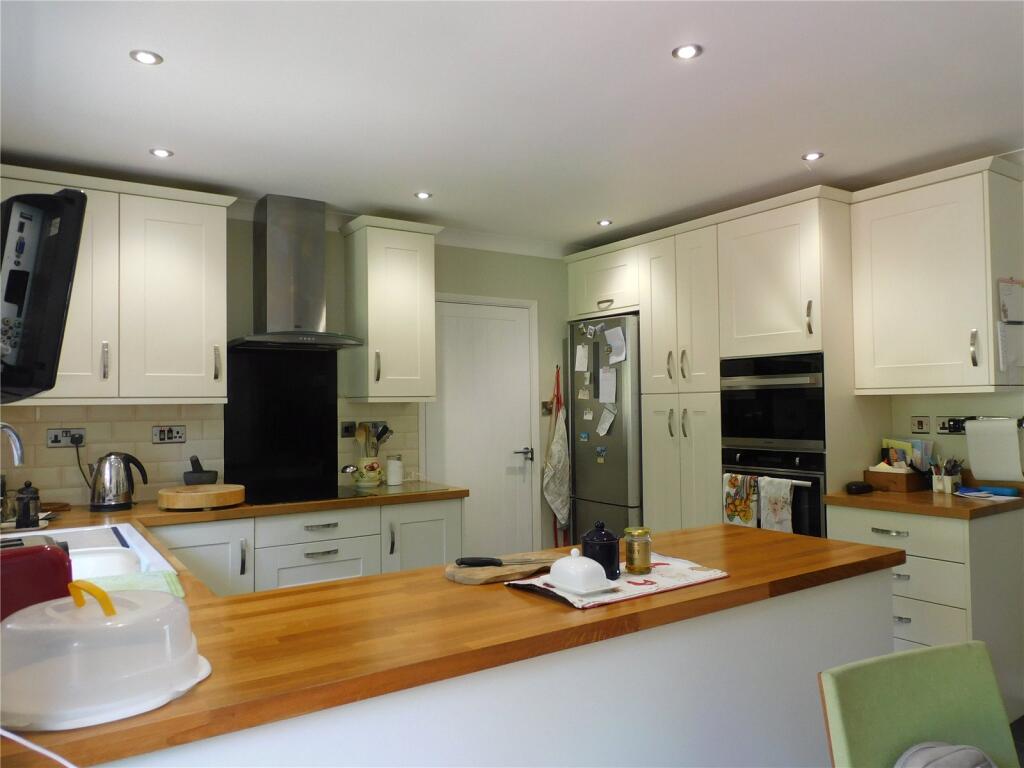 House in Dorchester - View 3