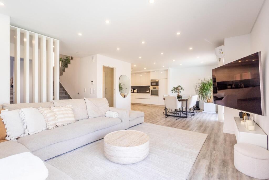 Main image of property: Lisbon, Odivelas