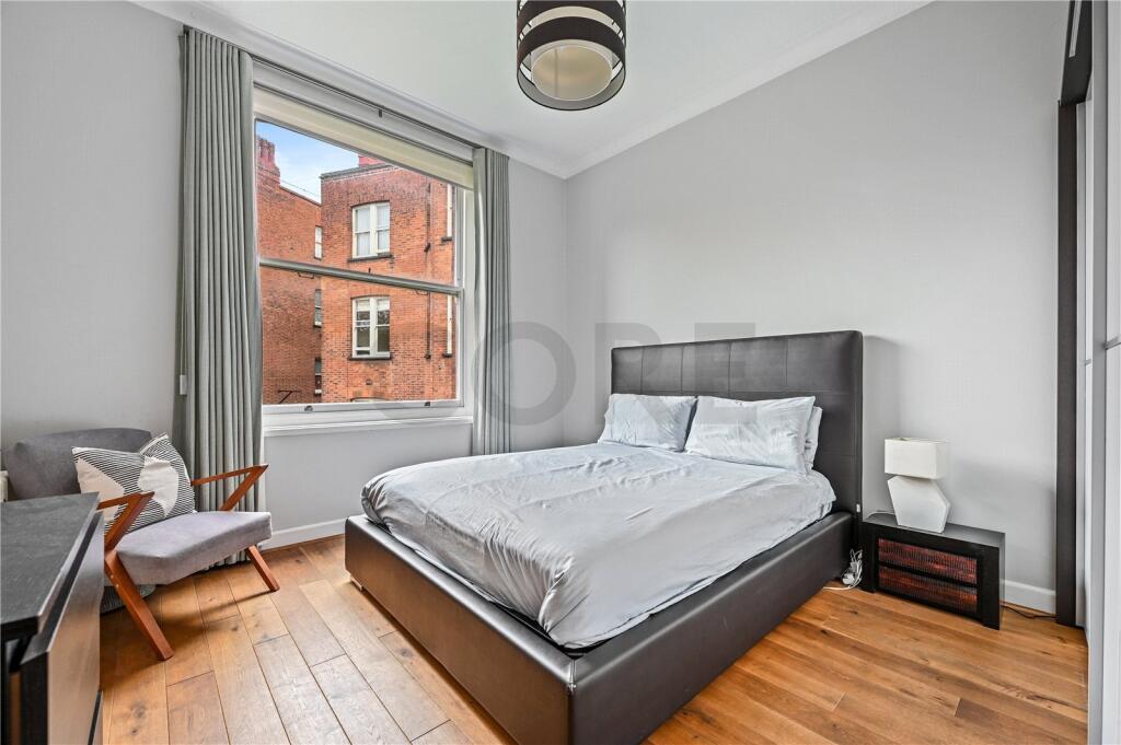 Apartment in London - More