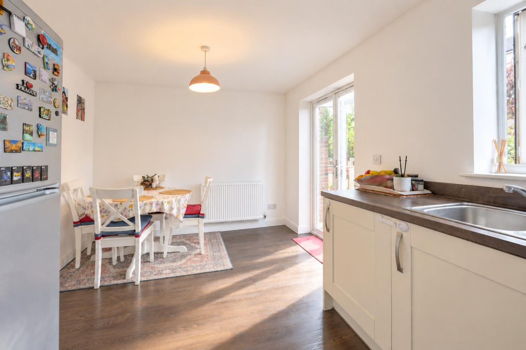 House in Thurrock, Essex - View 4